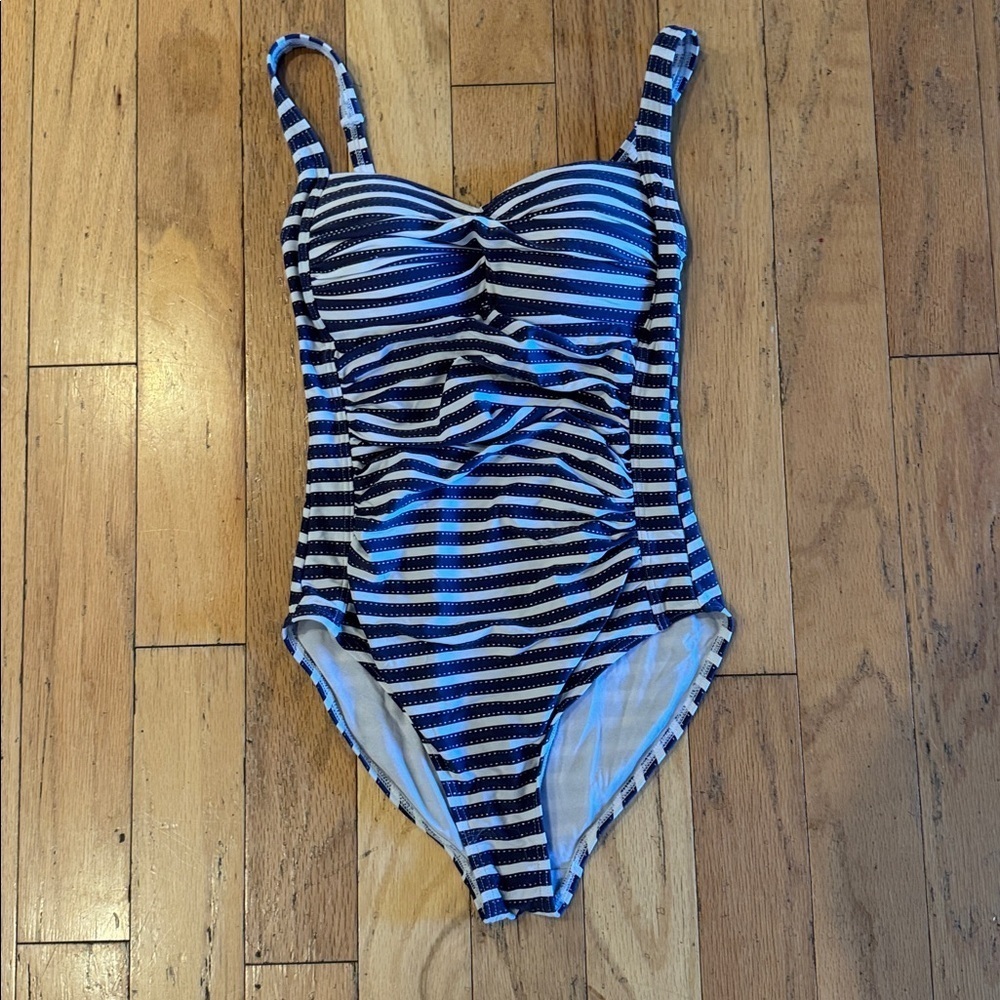Nip Tuck | Women's Navy Stripe Twist Front Tummy-Control | Swim Suit | size US 4